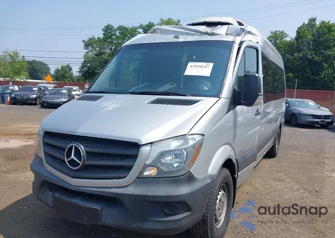 2016 Mercedes-Benz Sprinter 2500 High Roof из США, поврежденный, VIN 8BRPE8DD9GE120838